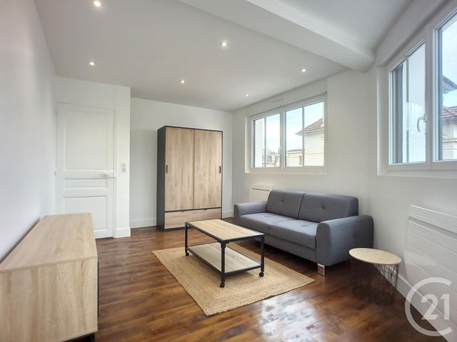 Appartement F2 &agrave; louer - 2 pi&egrave;ces - 42,55 m2 - Vittel - 88 - LORRAINE