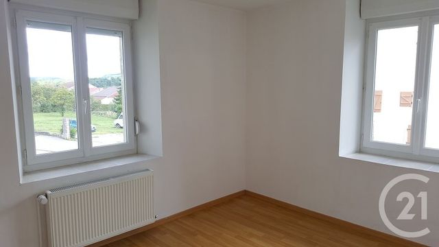 Maison &agrave; louer - 4 pi&egrave;ces - 57 m2 - Remoncourt - 88 - LORRAINE