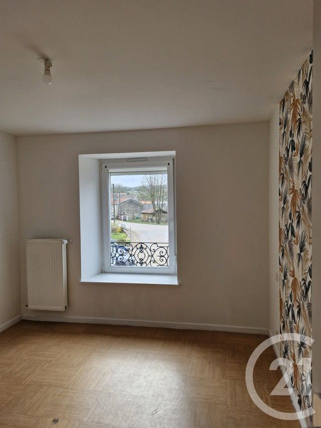 Appartement F3 &agrave; louer - 3 pi&egrave;ces - 76 m2 - Aouze - 88 - LORRAINE