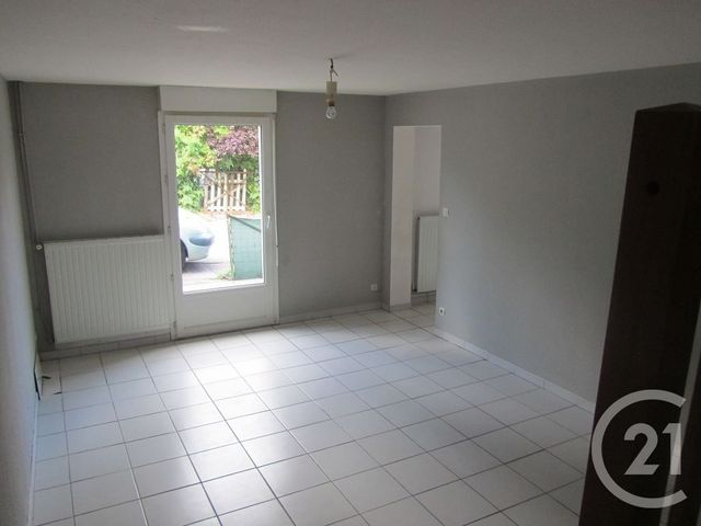 Maison &agrave; louer - 5 pi&egrave;ces - 83 m2 - Remoncourt - 88 - LORRAINE