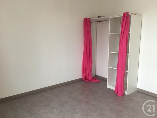 Appartement F4 &agrave; louer - 4 pi&egrave;ces - 102 m2 - Vittel - 88 - LORRAINE