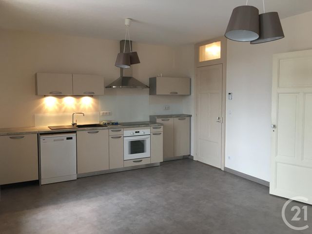 Appartement F4 &agrave; louer - 4 pi&egrave;ces - 102 m2 - Vittel - 88 - LORRAINE