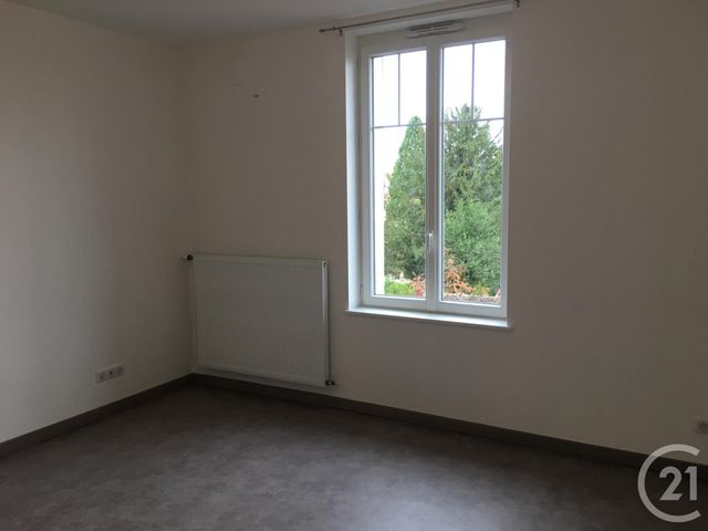 Appartement F4 &agrave; louer - 4 pi&egrave;ces - 102 m2 - Vittel - 88 - LORRAINE