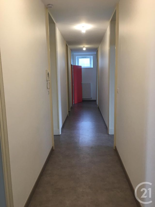 Appartement F4 &agrave; louer - 4 pi&egrave;ces - 102 m2 - Vittel - 88 - LORRAINE