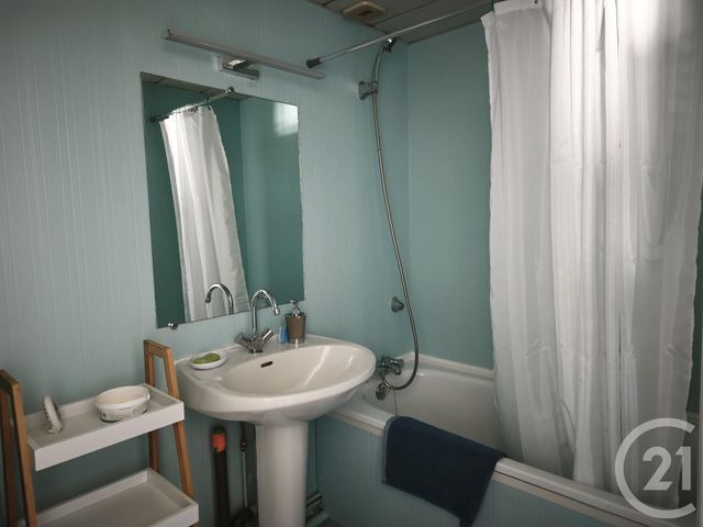 Appartement F1 &agrave; louer - 1 pi&egrave;ce - 23,99 m2 - Vittel - 88 - LORRAINE