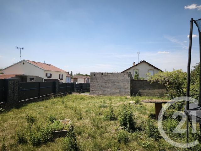 Appartement F4 &agrave; louer - 4 pi&egrave;ces - 115 m2 - Bulgneville - 88 - LORRAINE