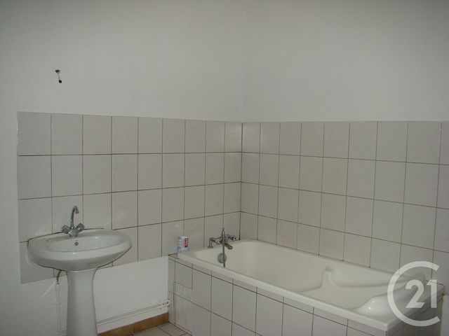 Appartement F3 &agrave; louer - 3 pi&egrave;ces - 90 m2 - Chatenois - 88 - LORRAINE