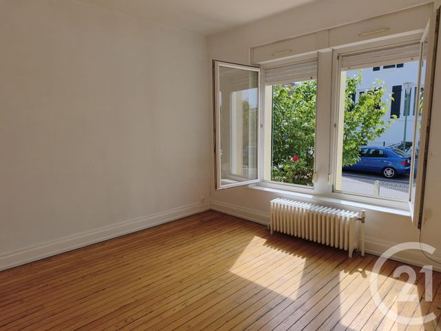 Maison &agrave; louer - 5 pi&egrave;ces - 103 m2 - Vittel - 88 - LORRAINE