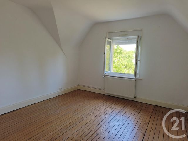 Maison &agrave; louer - 5 pi&egrave;ces - 103 m2 - Vittel - 88 - LORRAINE