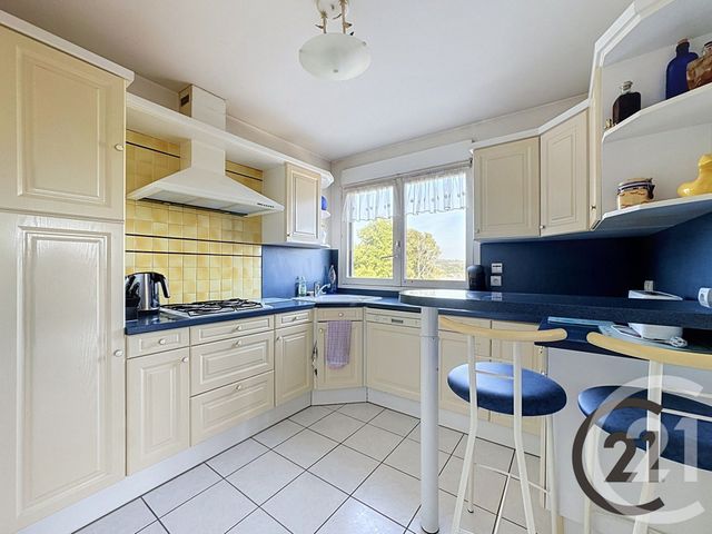 Appartement F3 &agrave; vendre - 4 pi&egrave;ces - 64,08 m2 - Vittel - 88 - LORRAINE