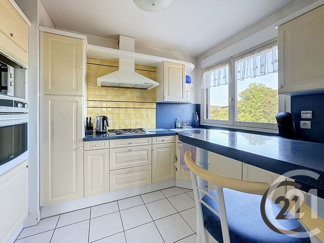 Appartement F3 &agrave; vendre - 4 pi&egrave;ces - 64,08 m2 - Vittel - 88 - LORRAINE