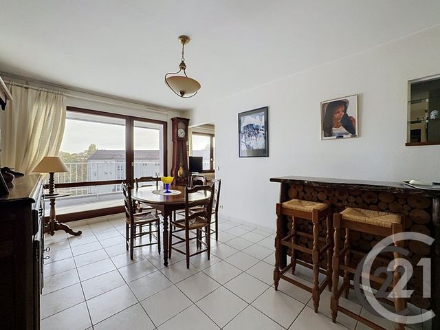 Appartement F3 &agrave; vendre - 4 pi&egrave;ces - 64,08 m2 - Vittel - 88 - LORRAINE