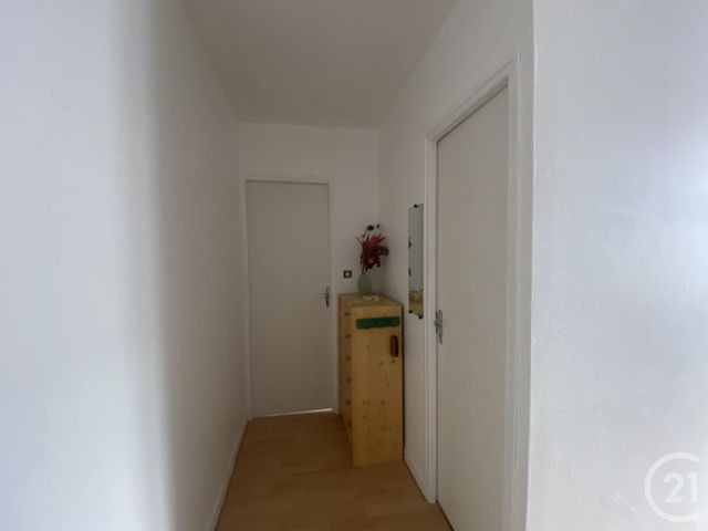 Appartement F2 &agrave; louer - 2 pi&egrave;ces - 38,27 m2 - Vittel - 88 - LORRAINE