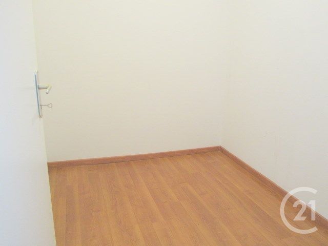 Appartement F3 &agrave; louer - 3 pi&egrave;ces - 90 m2 - Mirecourt - 88 - LORRAINE