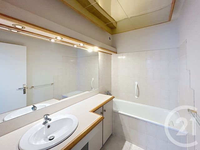 Appartement F4 à vendre - 4 pièces - 110 m2 - Epernay - 51 - CHAMPAGNE-ARDENNE