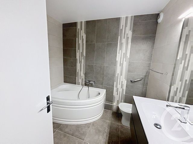 Appartement F4 &agrave; vendre - 4 pi&egrave;ces - 105,64 m2 - Epernay - 51 - CHAMPAGNE-ARDENNE