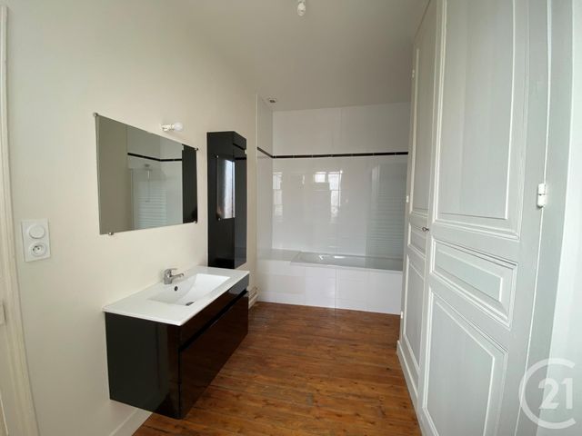 Maison &agrave; louer - 6 pi&egrave;ces - 156,97 m2 - Epernay - 51 - CHAMPAGNE-ARDENNE