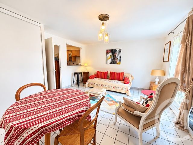 Appartement Studio &agrave; vendre - 1 pi&egrave;ce - 30,16 m2 - Fontainebleau - 77 - ILE-DE-FRANCE