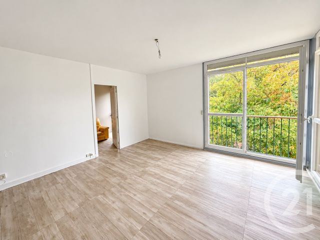 Appartement F4 &agrave; vendre - 4 pi&egrave;ces - 69,79 m2 - Avon - 77 - ILE-DE-FRANCE