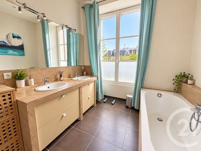 Maison &agrave; vendre - 6 pi&egrave;ces - 190,99 m2 - Fontainebleau - 77 - ILE-DE-FRANCE