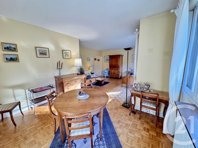 Afficher la photo en grand Appartement F6 à vendre - 6 pièces - 111,69 m2 - Avon - 77 - ILE-DE-FRANCE