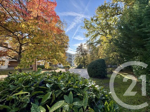 Afficher la photo en grand Appartement F6 à vendre - 6 pièces - 111,69 m2 - Avon - 77 - ILE-DE-FRANCE