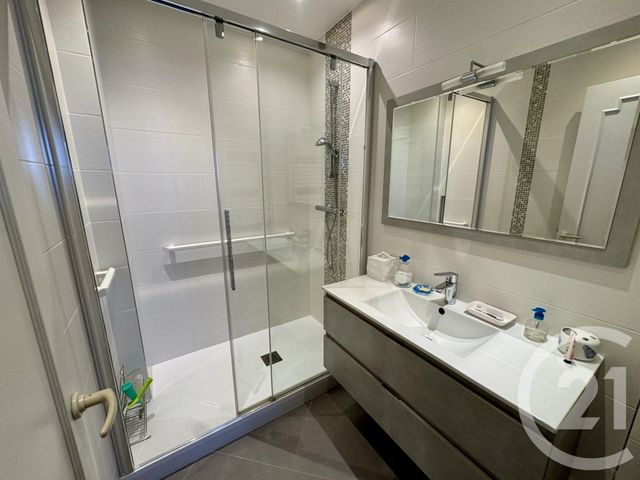 Afficher la photo en grand Appartement F6 à vendre - 6 pièces - 111,69 m2 - Avon - 77 - ILE-DE-FRANCE
