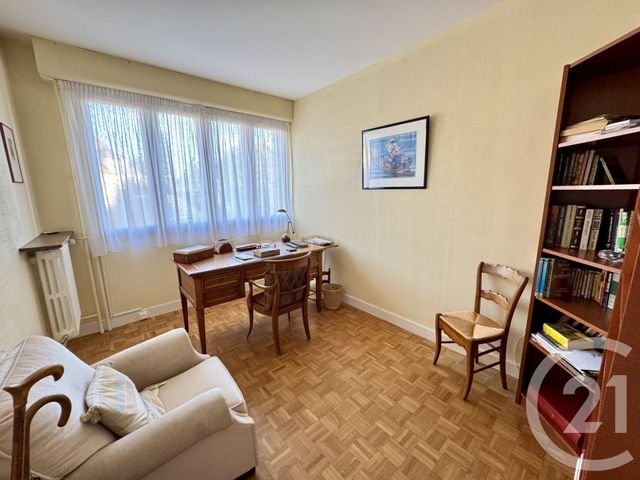 Afficher la photo en grand Appartement F6 à vendre - 6 pièces - 111,69 m2 - Avon - 77 - ILE-DE-FRANCE