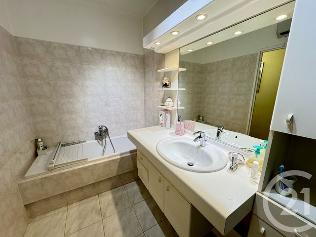 Afficher la photo en grand Appartement F6 à vendre - 6 pièces - 111,69 m2 - Avon - 77 - ILE-DE-FRANCE