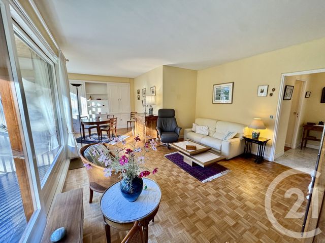 Afficher la photo en grand Appartement F6 à vendre - 6 pièces - 111,69 m2 - Avon - 77 - ILE-DE-FRANCE