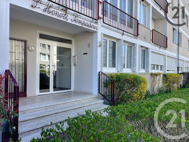Appartement Studio à vendre - 1 pièce - 27 m2 - Fontainebleau - 77 - ILE-DE-FRANCE