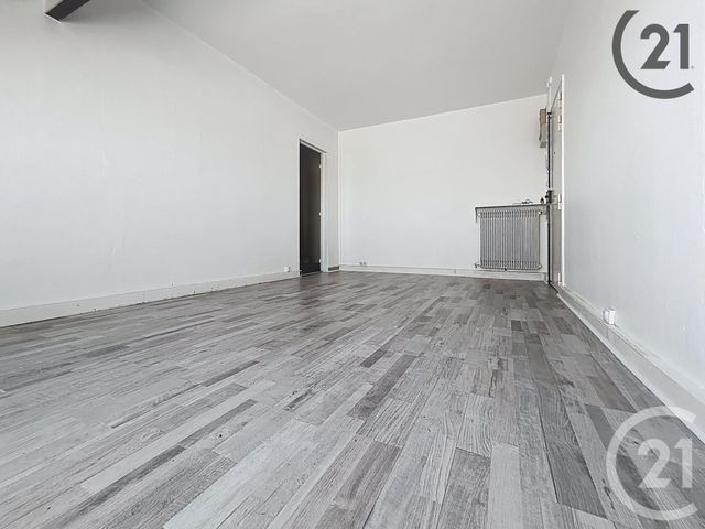 Appartement Studio à vendre - 1 pièce - 27 m2 - Fontainebleau - 77 - ILE-DE-FRANCE