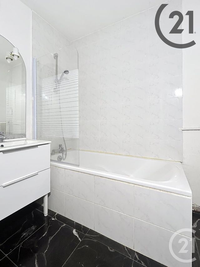 Appartement Studio à vendre - 1 pièce - 27 m2 - Fontainebleau - 77 - ILE-DE-FRANCE