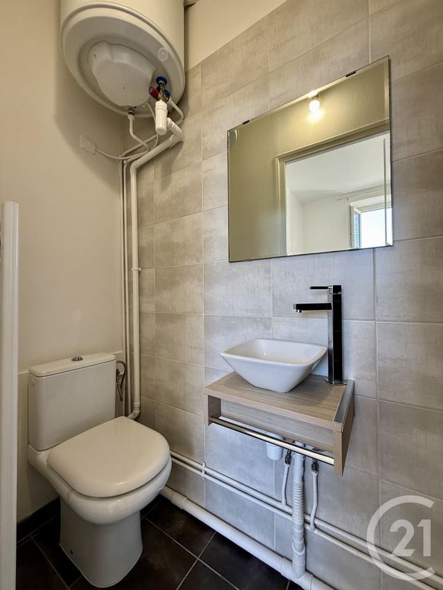 Appartement F2 à vendre - 2 pièces - 27,05 m2 - Fontainebleau - 77 - ILE-DE-FRANCE