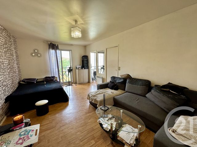Afficher la photo en grand Appartement Studio à vendre - 1 pièce - 31,41 m2 - Fontainebleau - 77 - ILE-DE-FRANCE