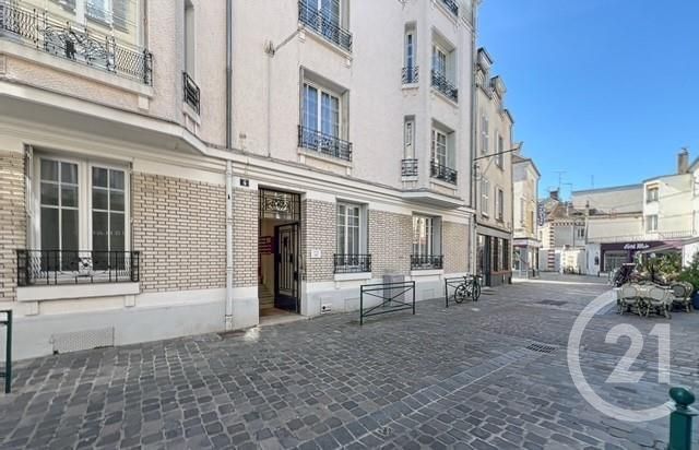Appartement à vendre - 4 pièces - 85,75 m2 - Fontainebleau - 77 - ILE-DE-FRANCE