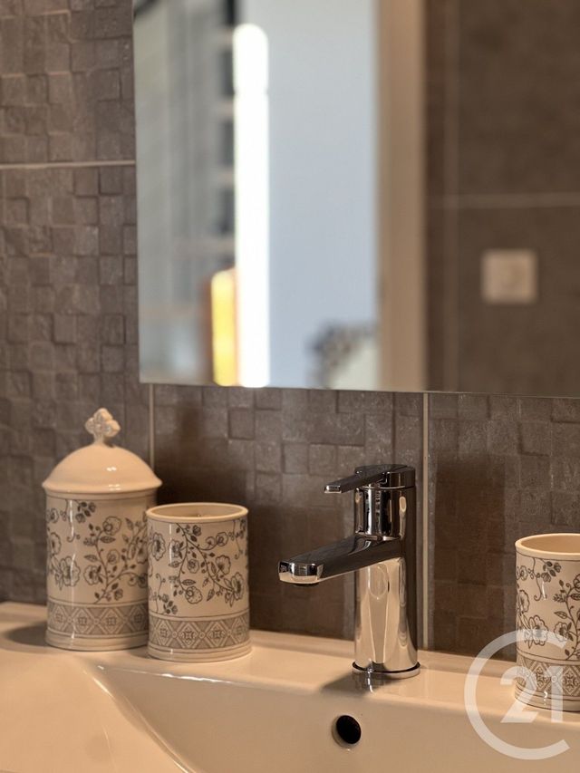 Appartement à vendre - 2 pièces - 42,97 m2 - Bois Le Roi - 77 - ILE-DE-FRANCE