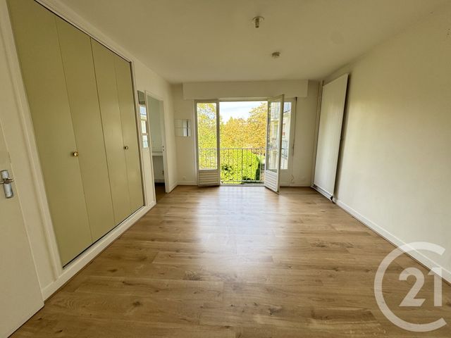 Appartement Studio à vendre - 1 pièce - 28,40 m2 - Fontainebleau - 77 - ILE-DE-FRANCE