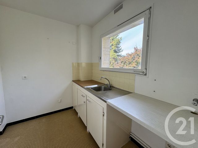 Appartement Studio à vendre - 1 pièce - 28,40 m2 - Fontainebleau - 77 - ILE-DE-FRANCE