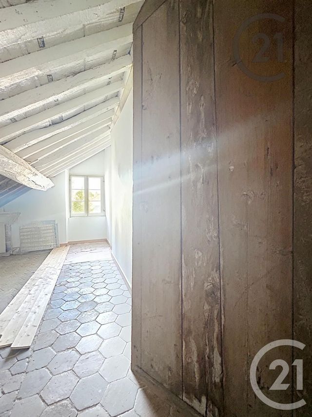 Appartement 5 pieces &agrave; vendre - 5 pi&egrave;ces - 108,72 m2 - Fontainebleau - 77 - ILE-DE-FRANCE