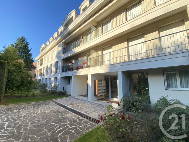 Parking à louer - 10 m2 - Fontainebleau - 77 - ILE-DE-FRANCE