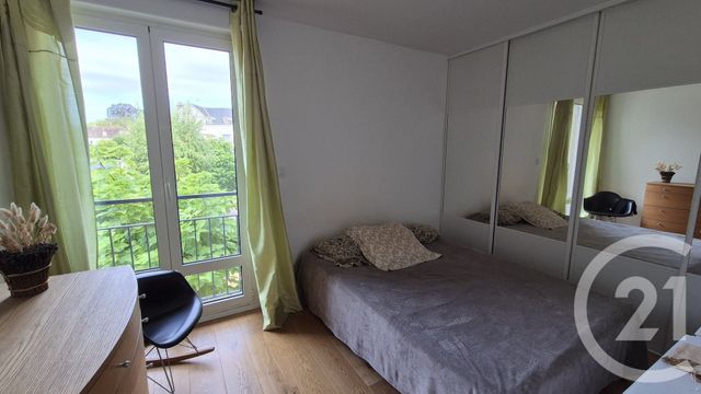 Appartement T2 &agrave; louer - 2 pi&egrave;ces - 62,96 m2 - Fontainebleau - 77 - ILE-DE-FRANCE