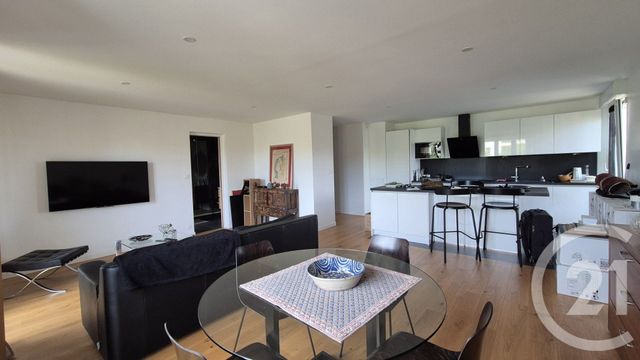 Appartement T2 &agrave; louer - 2 pi&egrave;ces - 62,96 m2 - Fontainebleau - 77 - ILE-DE-FRANCE