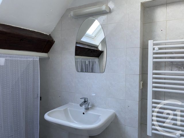 Appartement &agrave; louer - 4 pi&egrave;ces - 52,10 m2 - Fontainebleau - 77 - ILE-DE-FRANCE