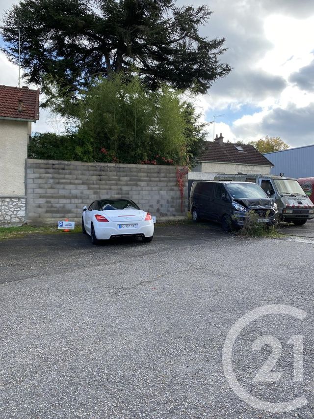 Afficher la photo en grand Parking à louer - 12 m2 - Samois Sur Seine - 77 - ILE-DE-FRANCE