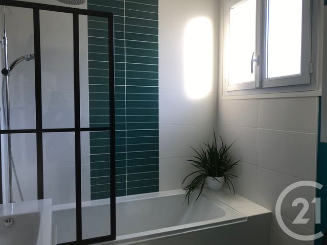 Maison &agrave; louer - 5 pi&egrave;ces - 112,17 m2 - Fontainebleau - 77 - ILE-DE-FRANCE