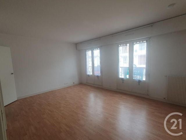 Appartement Studio &agrave; louer - 1 pi&egrave;ce - 30,39 m2 - Fontainebleau - 77 - ILE-DE-FRANCE