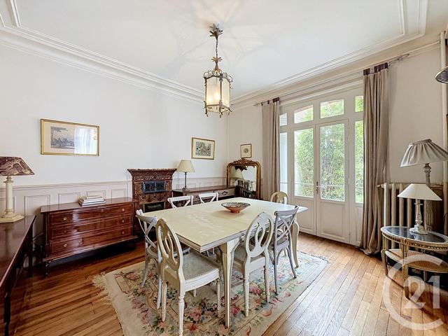 Maison &agrave; vendre - 9 pi&egrave;ces - 216,75 m2 - Fontainebleau - 77 - ILE-DE-FRANCE