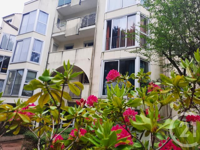 Appartement à vendre - 3 pièces - 70 m2 - Avon - 77 - ILE-DE-FRANCE
