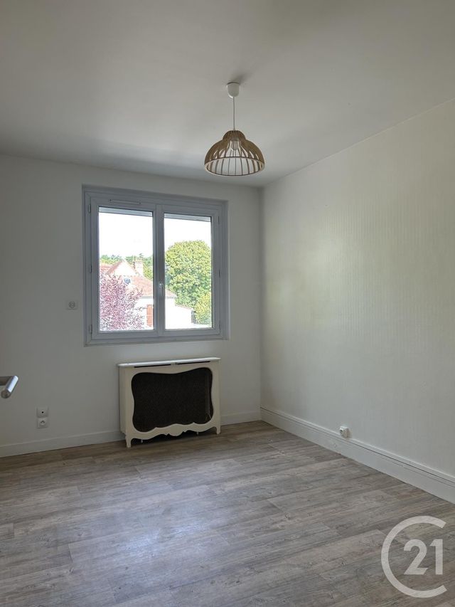 Appartement à louer - 4 pièces - 83,75 m2 - Avon - 77 - ILE-DE-FRANCE